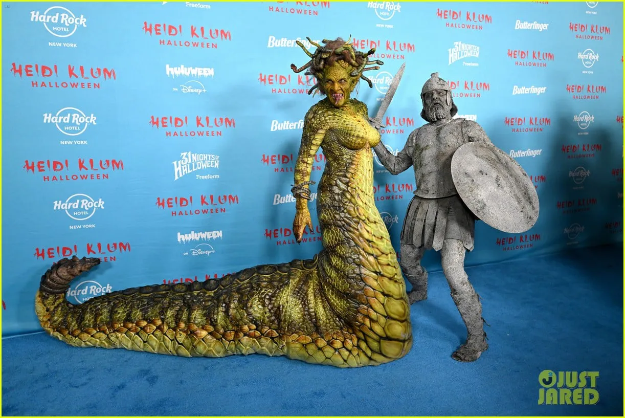 heidi-klum-halloween-costume-revealed-shes-medusa-04