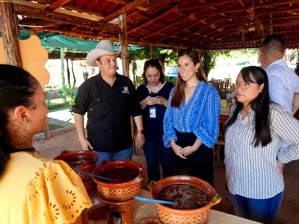 558786866_122136645590898185_1207431298028635453_n